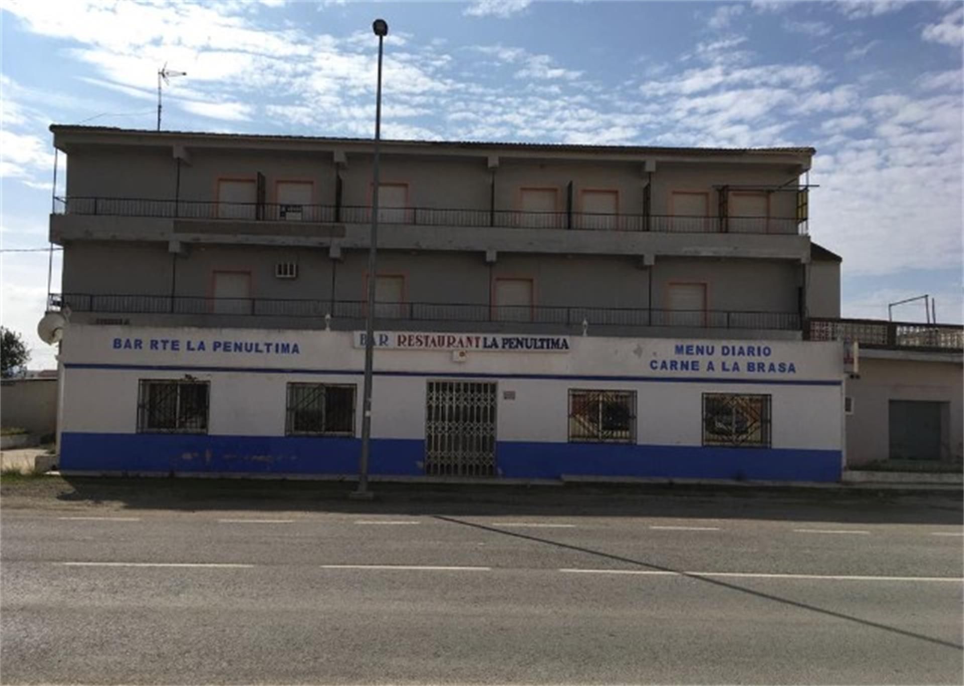 Vista exterior de Finca rústica en venda en Albatana amb Aire condicionat, Jardí privat i Terrassa
