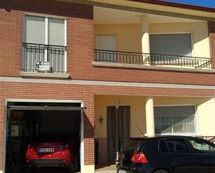 Exterior view of Single-family semi-detached for sale in Valdestillas  with Balcony