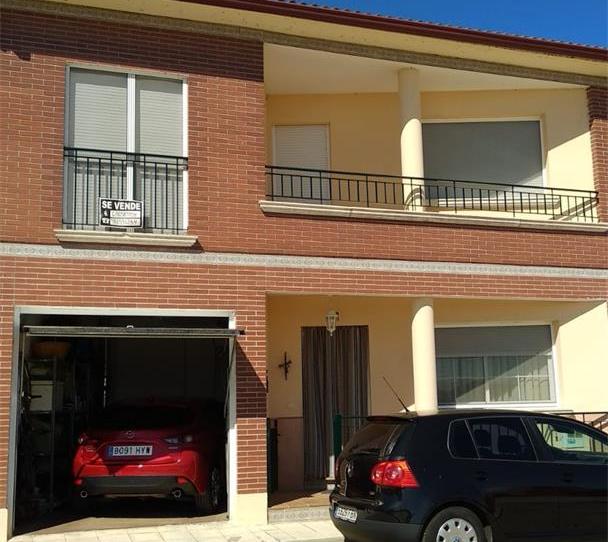 Photo 1 of Single-family semi-detached for sale in Calle Bodegas, 104, Valdestillas, Valladolid