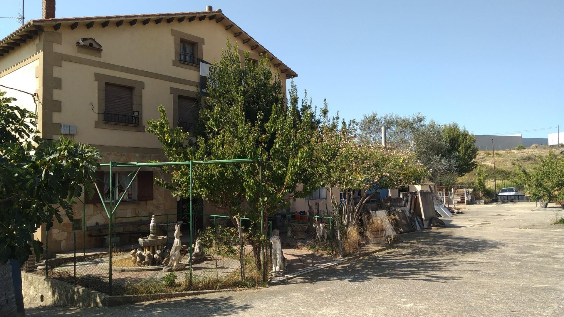 Vista exterior de Finca rústica en venda en Briones amb Terrassa i Balcó