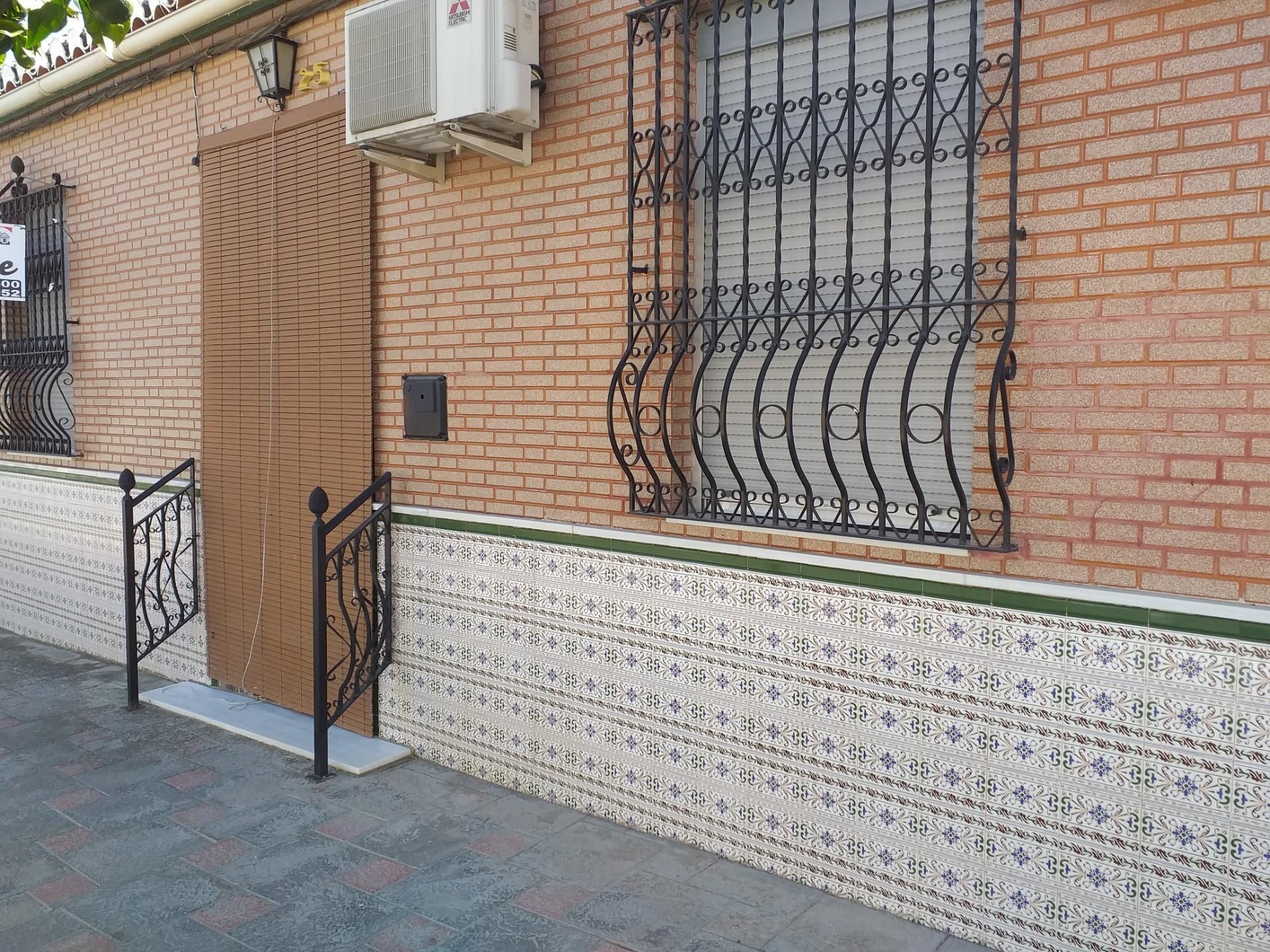 Exterior view of Planta baja for sale in Láchar  with Air Conditioner and Terrace
