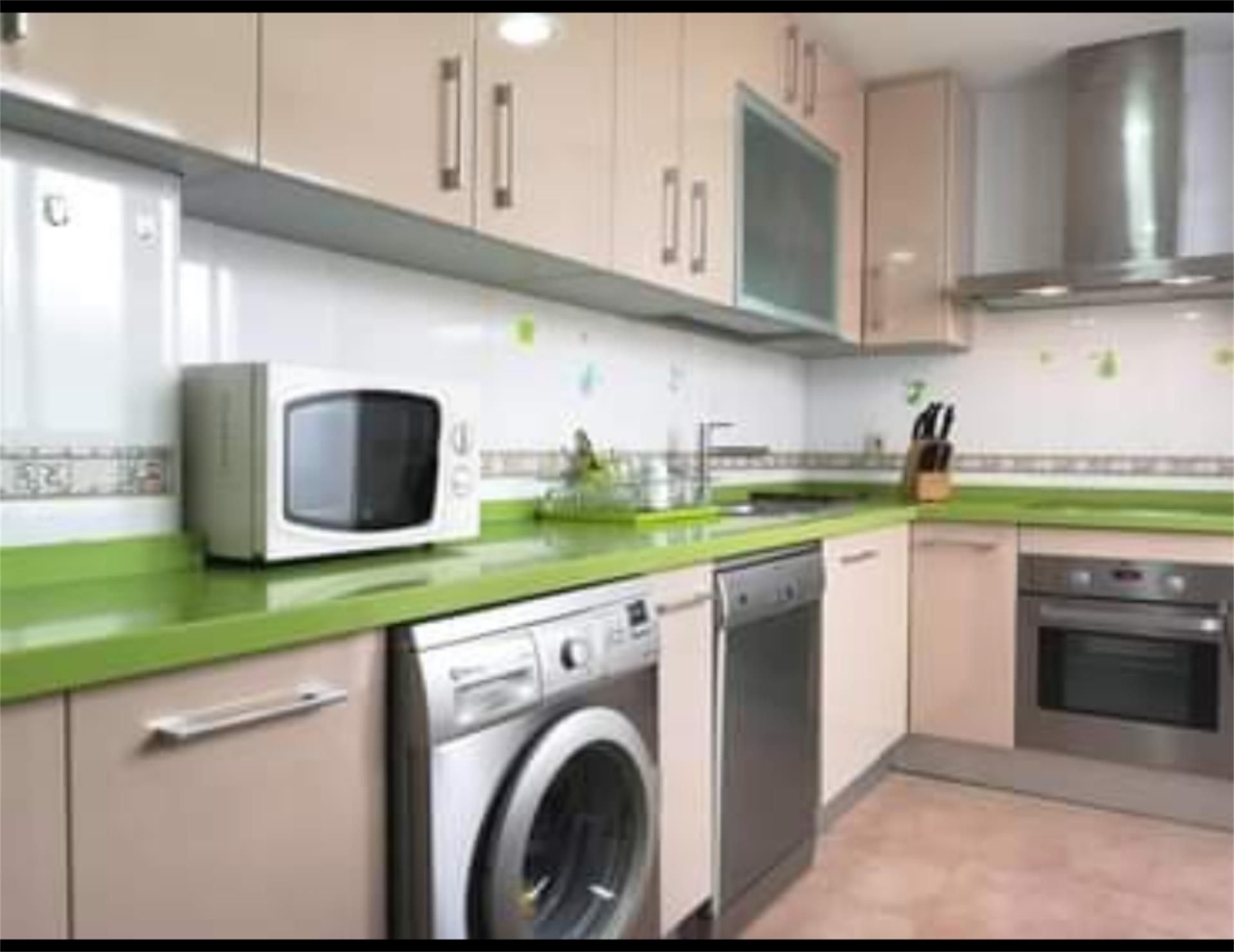 Cocina de Casa adosada en venta en Alfacar con Trastero, Piscina y Piscina comunitaria