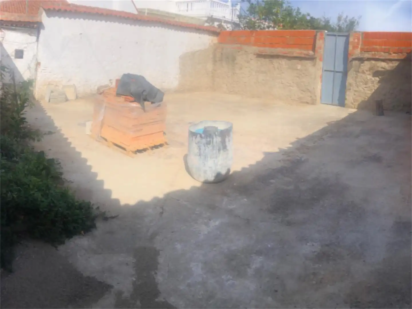 Casa adosada en venta en Calle San Isidro, 121, Granja de Torrehermosa Jardín de Casa adosada en venta en Granja de Torrehermosa con Jardín privado, Terraza y Trastero