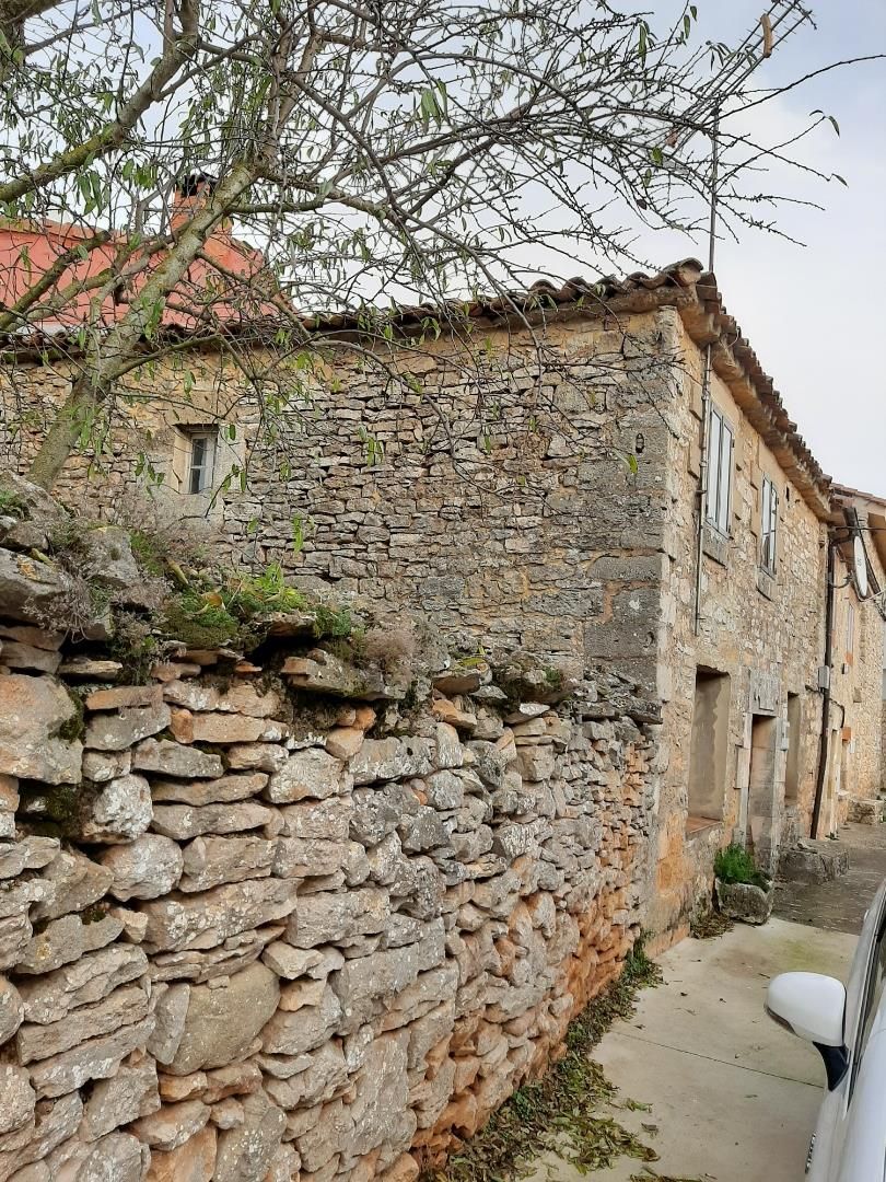Vista exterior de Casa adosada en venda en Merindad de Río Ubierna