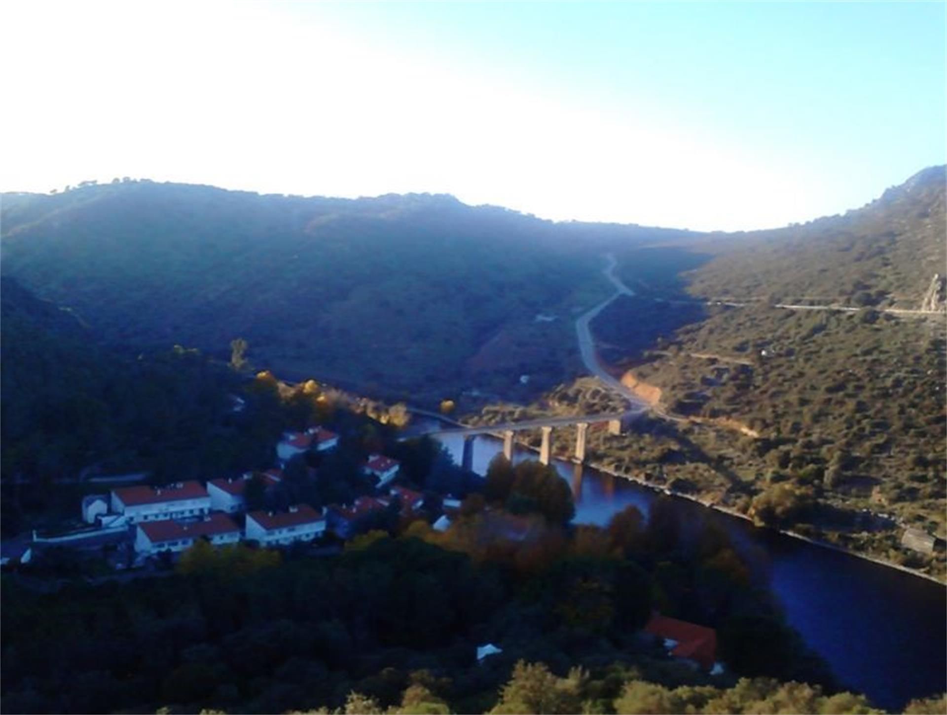 Vista exterior de Planta baixa en venda en Valdecañas de Tajo