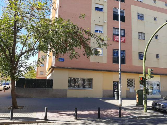 Local comercial en Alquiler en Calle Águila Perdicera, 6 en La Plata