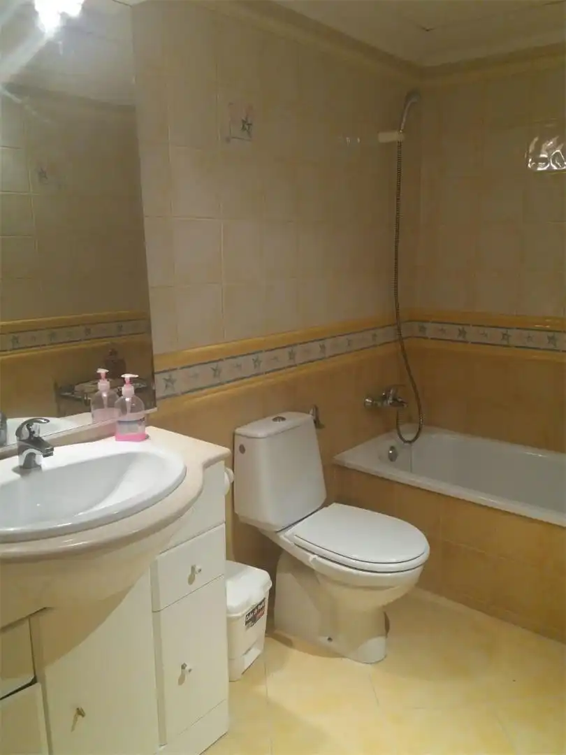 Baño de Piso en venta en Benicasim / Benicàssim con Aire acondicionado, Terraza y Piscina