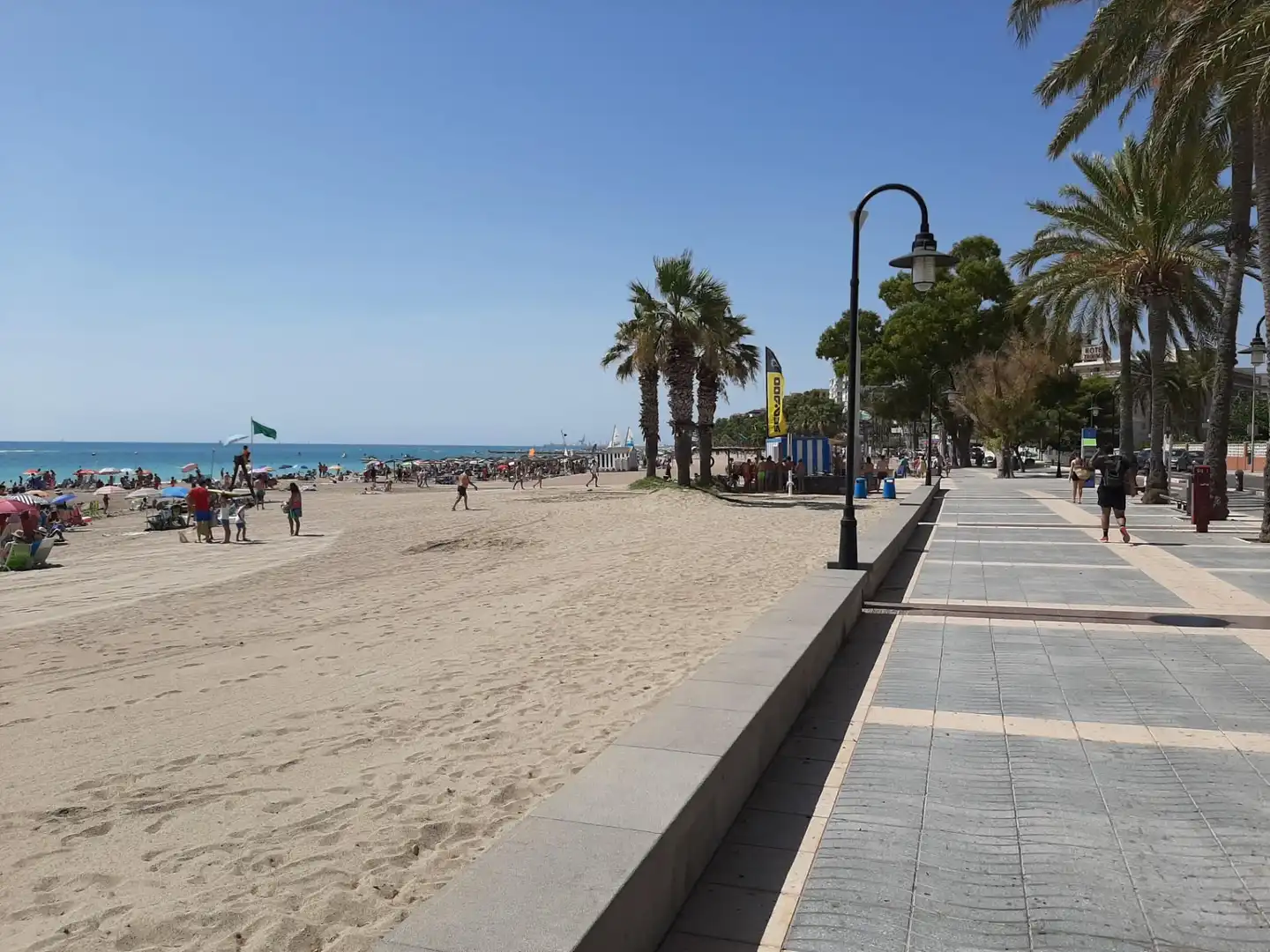 Vista exterior de Piso en venta en Benicasim / Benicàssim con Aire acondicionado, Terraza y Piscina