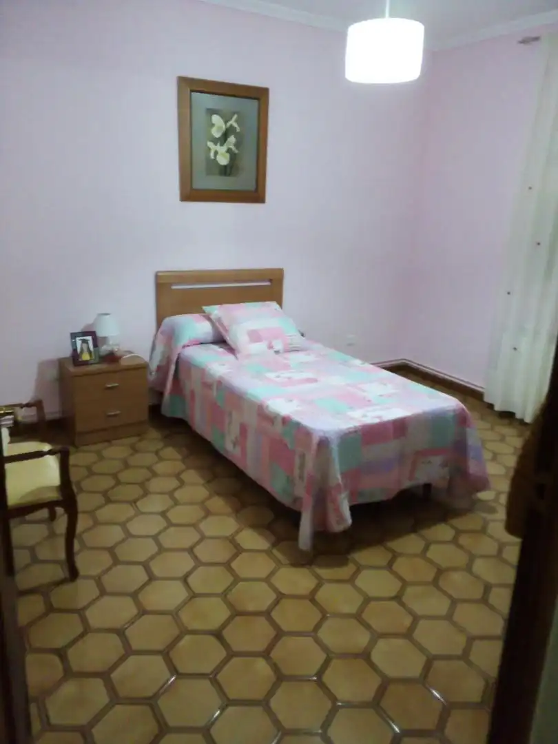 Piso en venta en Calle Olivarillo, Torrenueva Habitación de Piso en venta en Torrenueva con Terraza y Balcón