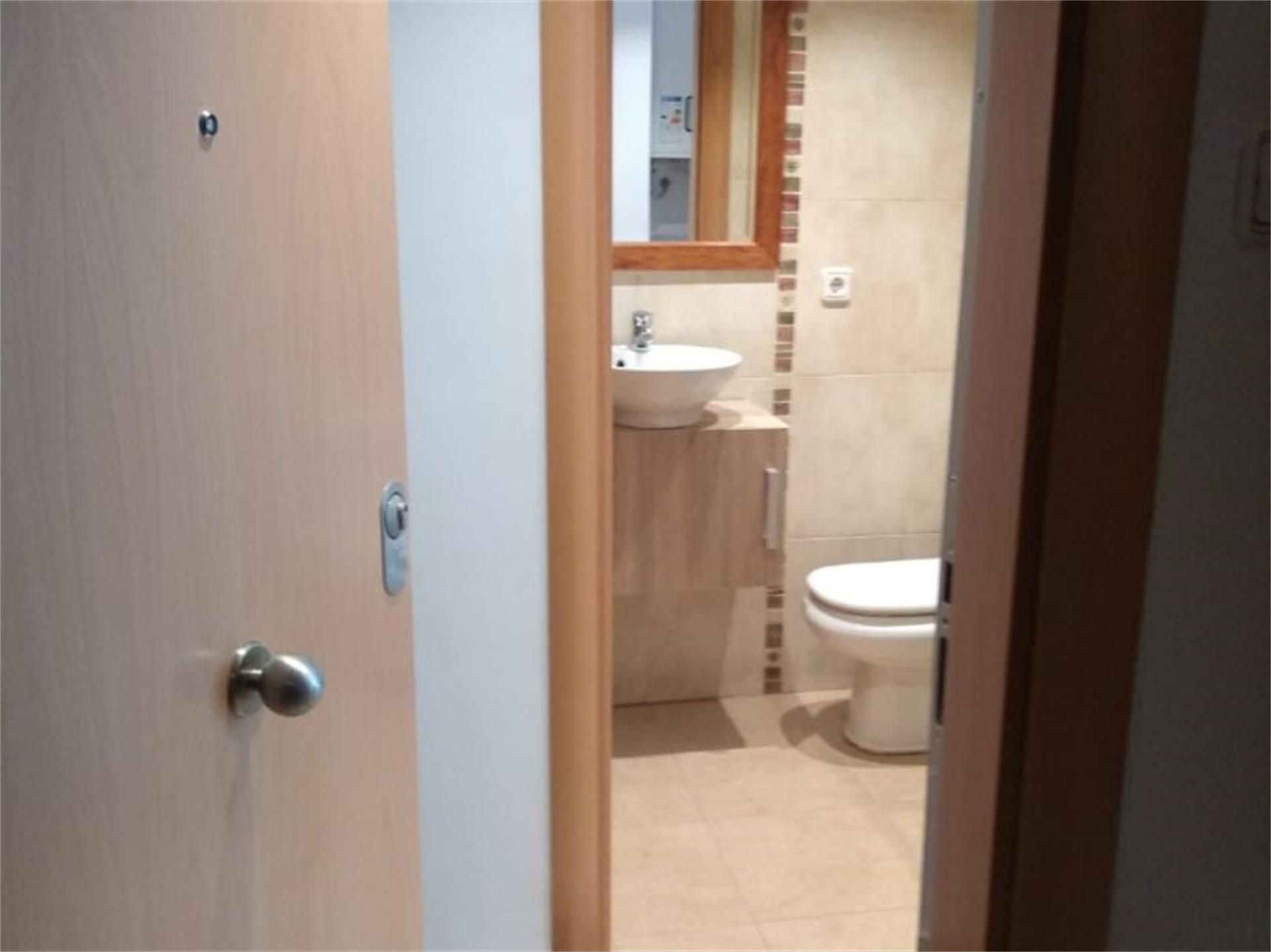 Bany de Pis en venda en Blanes amb Balcó