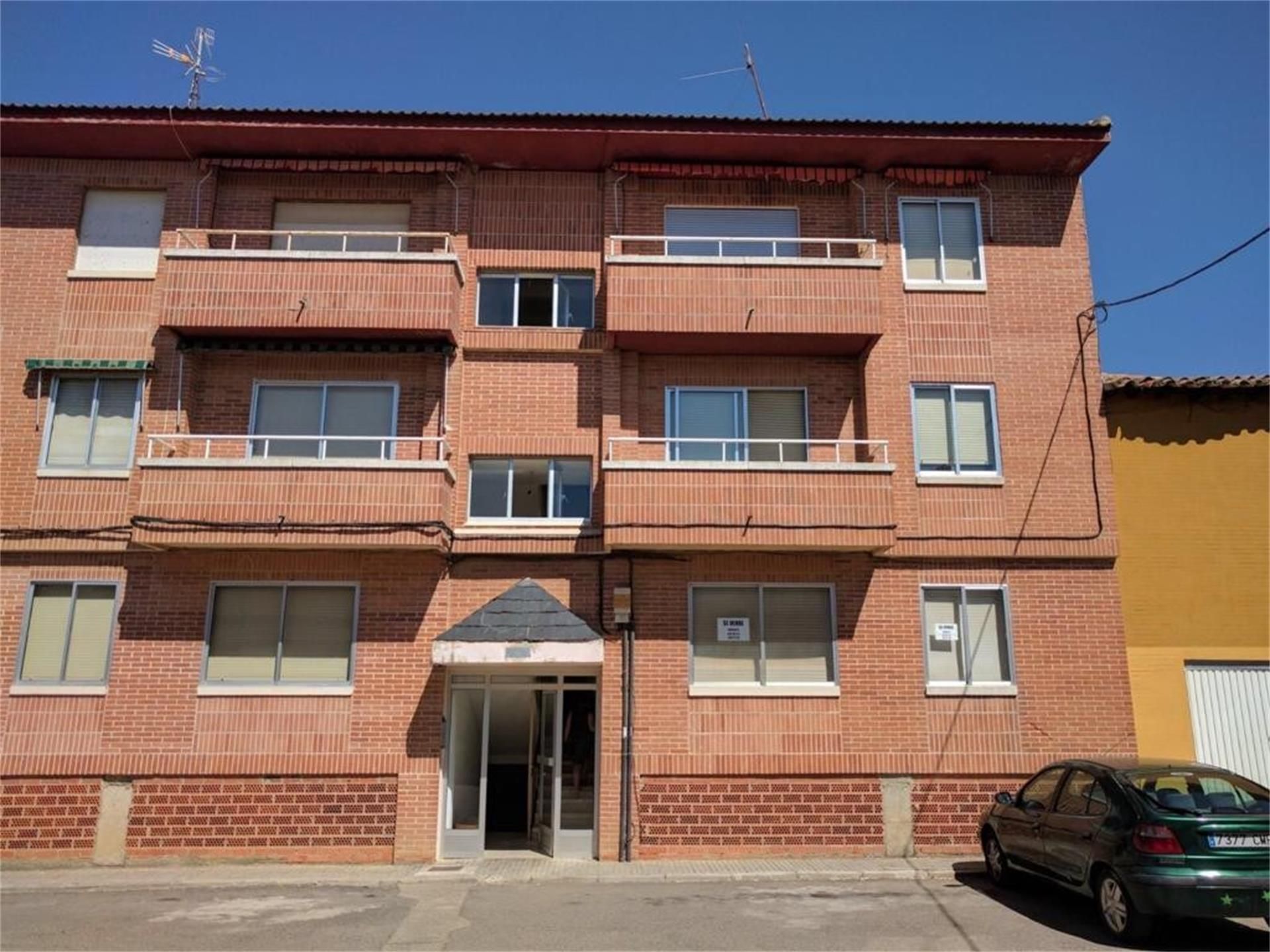 Vista exterior de Pis en venda en Villarramiel amb Terrassa