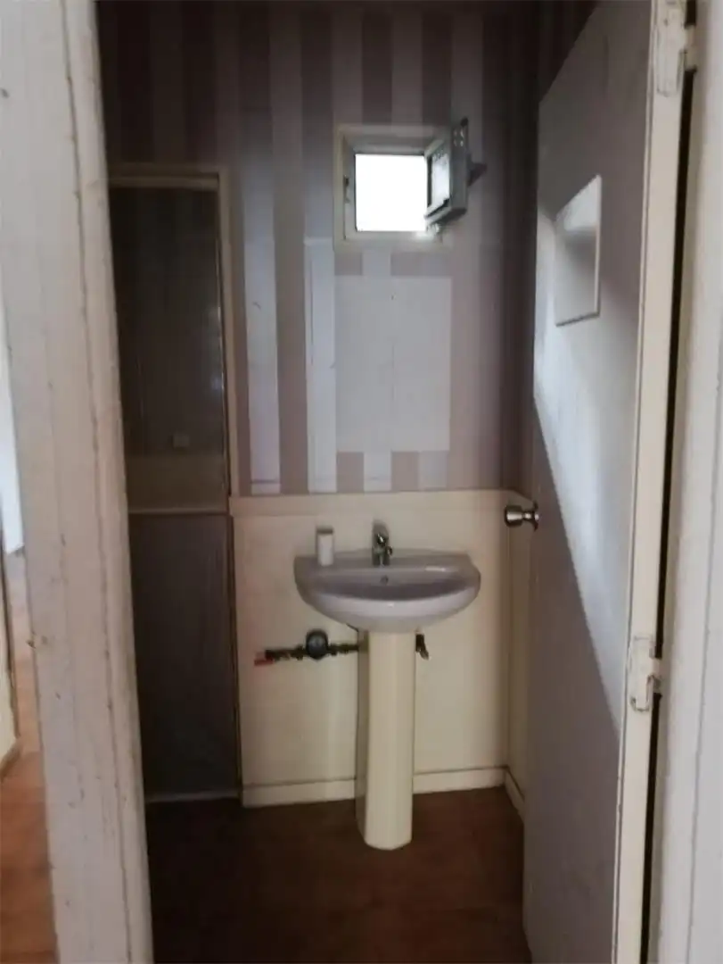 Badezimmer von Lagerraum zum Verkauf in Madrid