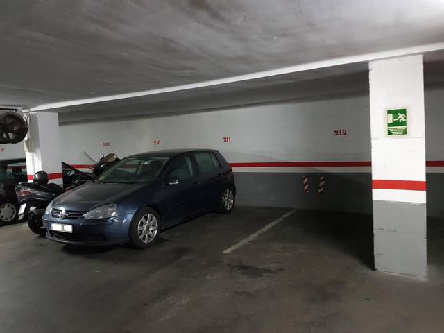 Garaje en Venta en Carrer del Taquígraf Garriga, 101 en Barri de les Corts