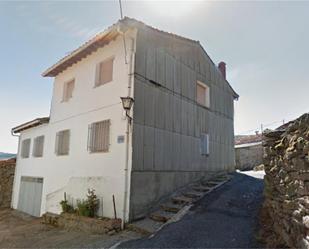 Vista exterior de Casa adosada en venda en Gil García amb Terrassa i Balcó