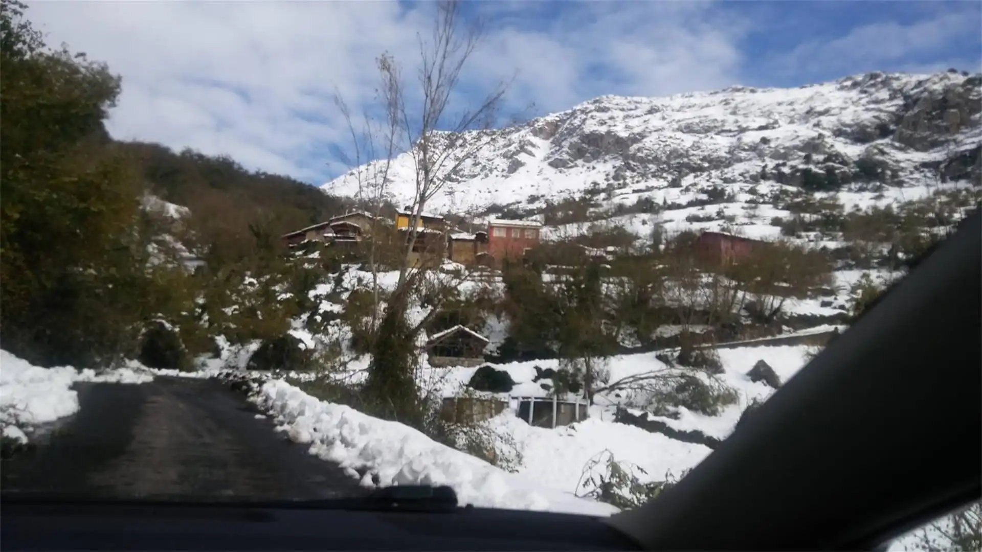 Vista exterior de Garaje en venta en Quirós