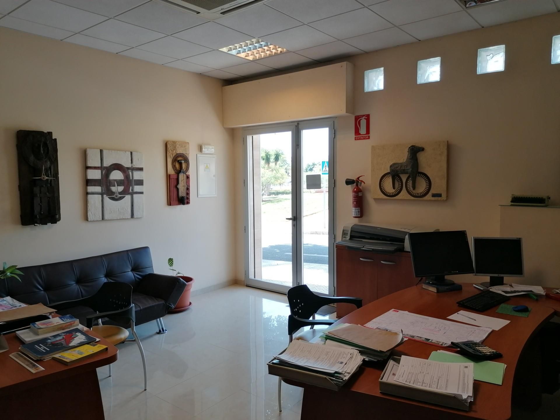 Premises to rent in El Tejar - Hacienda Bizcochero