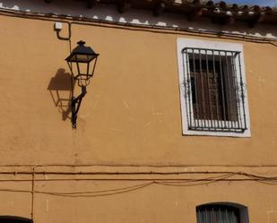 Vista exterior de Casa adosada en venda en Fuentes de Nava amb Jardí privat, Moblat i Rentadora