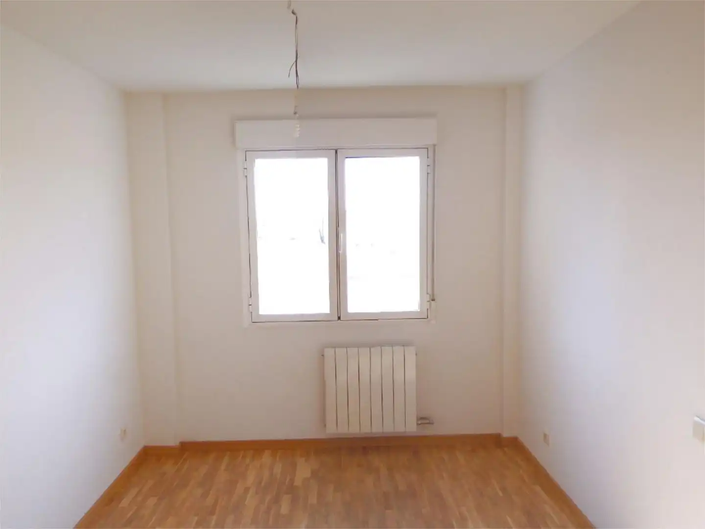 Wohnung zum Verkauf in Urbanización Los Rosales, 4, Merindad de Río Ubierna Schlafzimmer von Wohnung zum Verkauf in Merindad de Río Ubierna mit Heizung, Privatgarten und Parkett
