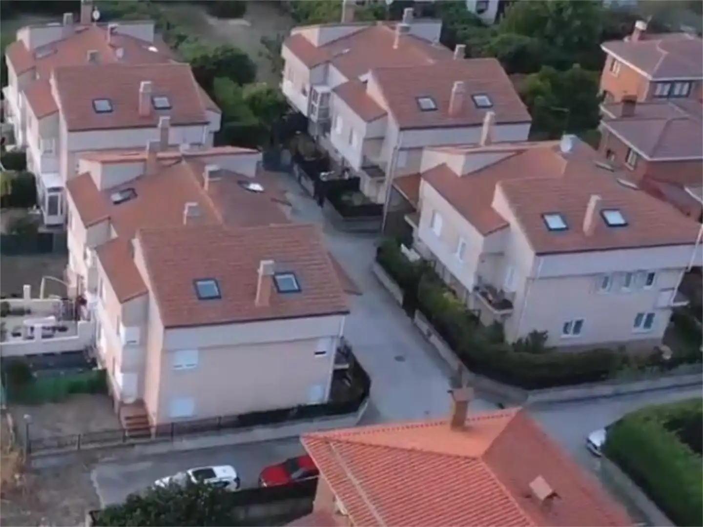 Wohnung zum Verkauf in Urbanización Los Rosales, 4, Merindad de Río Ubierna Außenansicht von Wohnung zum Verkauf in Merindad de Río Ubierna mit Heizung, Privatgarten und Parkett