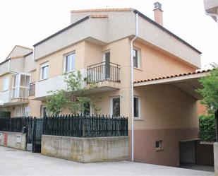 Vista exterior de Casa adosada en venda en Merindad de Río Ubierna