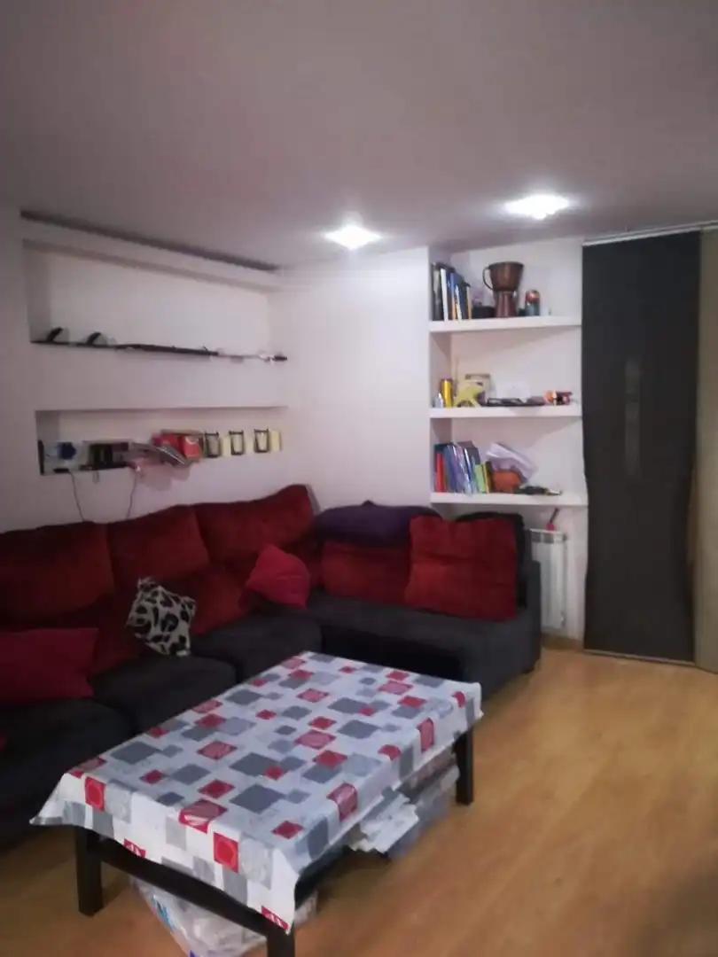 Sala d'estar de Casa adosada en venda en Valladolid amb Calefacció, Jardí privat i Parquet