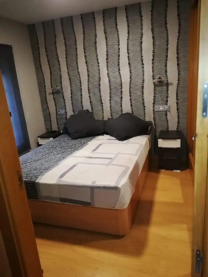 Dormitori de Casa adosada en venda en Valladolid amb Calefacció, Jardí privat i Parquet