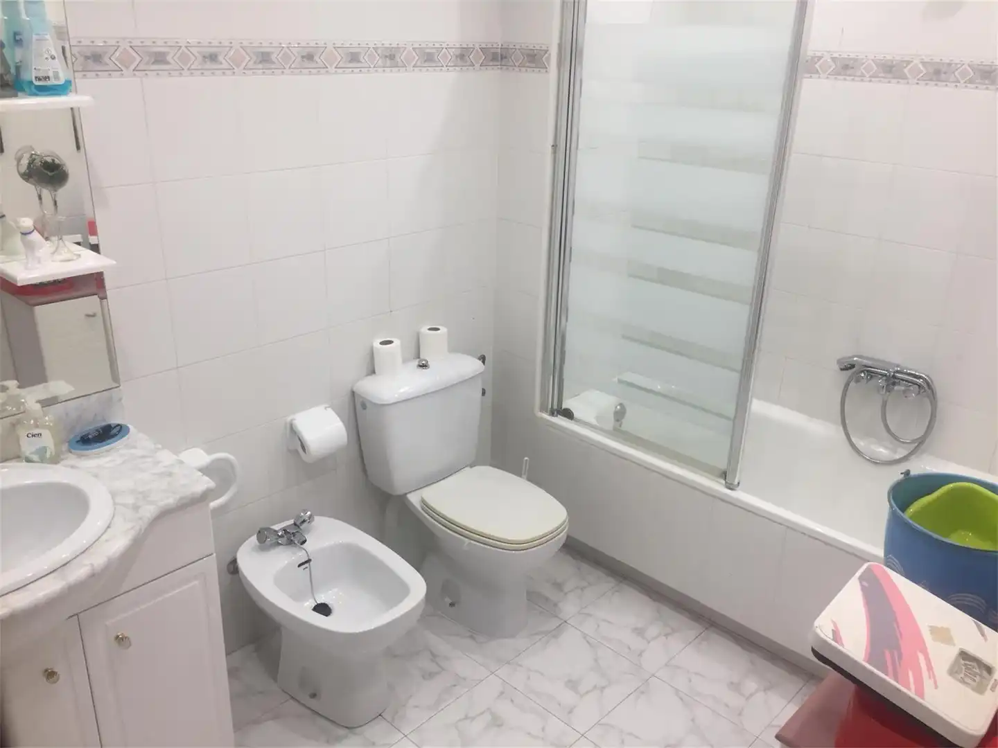 Piso en venta en Avenida José Antonio, 10, Salas de los Infantes Baño de Piso en venta en Salas de los Infantes con Calefacción, Parquet y Trastero