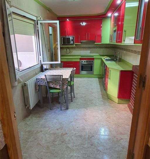 Casa adosada en venda a Calle Magdalena, Valdepeñas, Ciudad Real - imatge 1 Foto 1 de Casa adosada en venda a Calle Magdalena, Valdepeñas, Ciudad Real