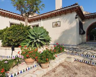 Vista exterior de Casa o xalet en venda en Busot amb Terrassa i Piscina