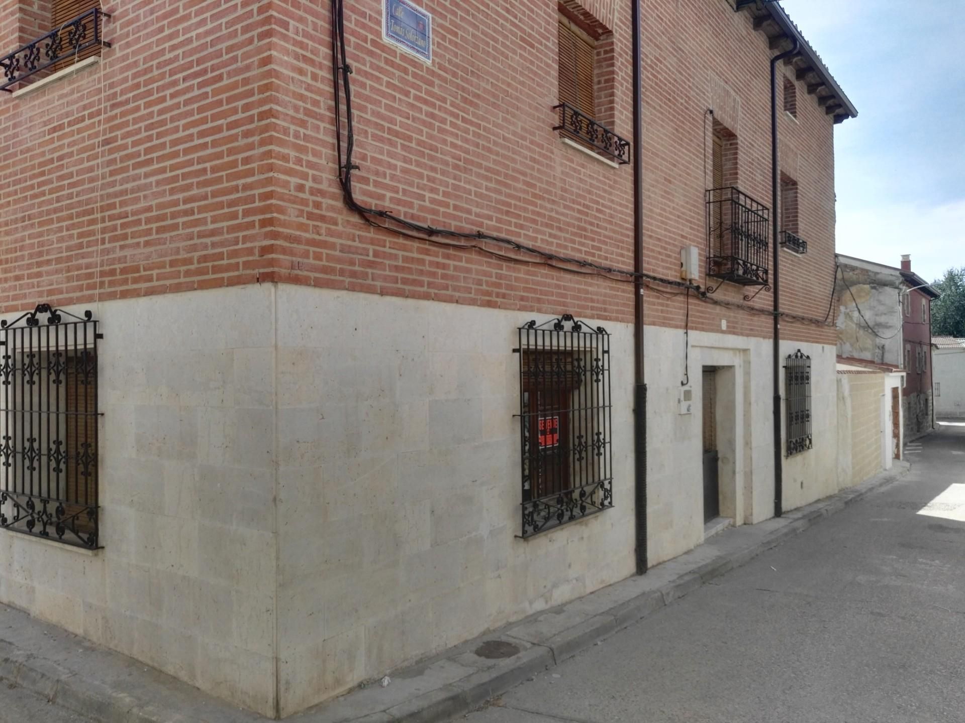 Exterior view of House or chalet for sale in Baltanás  with Terrace and Balcony