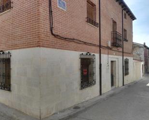 Vista exterior de Casa o xalet en venda en Baltanás amb Terrassa i Balcó
