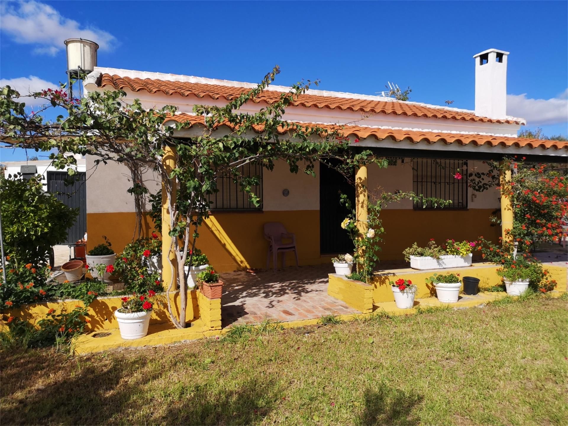 Außenansicht von Country house zum verkauf in El Carpio mit Privatgarten, Terrasse und Abstellraum