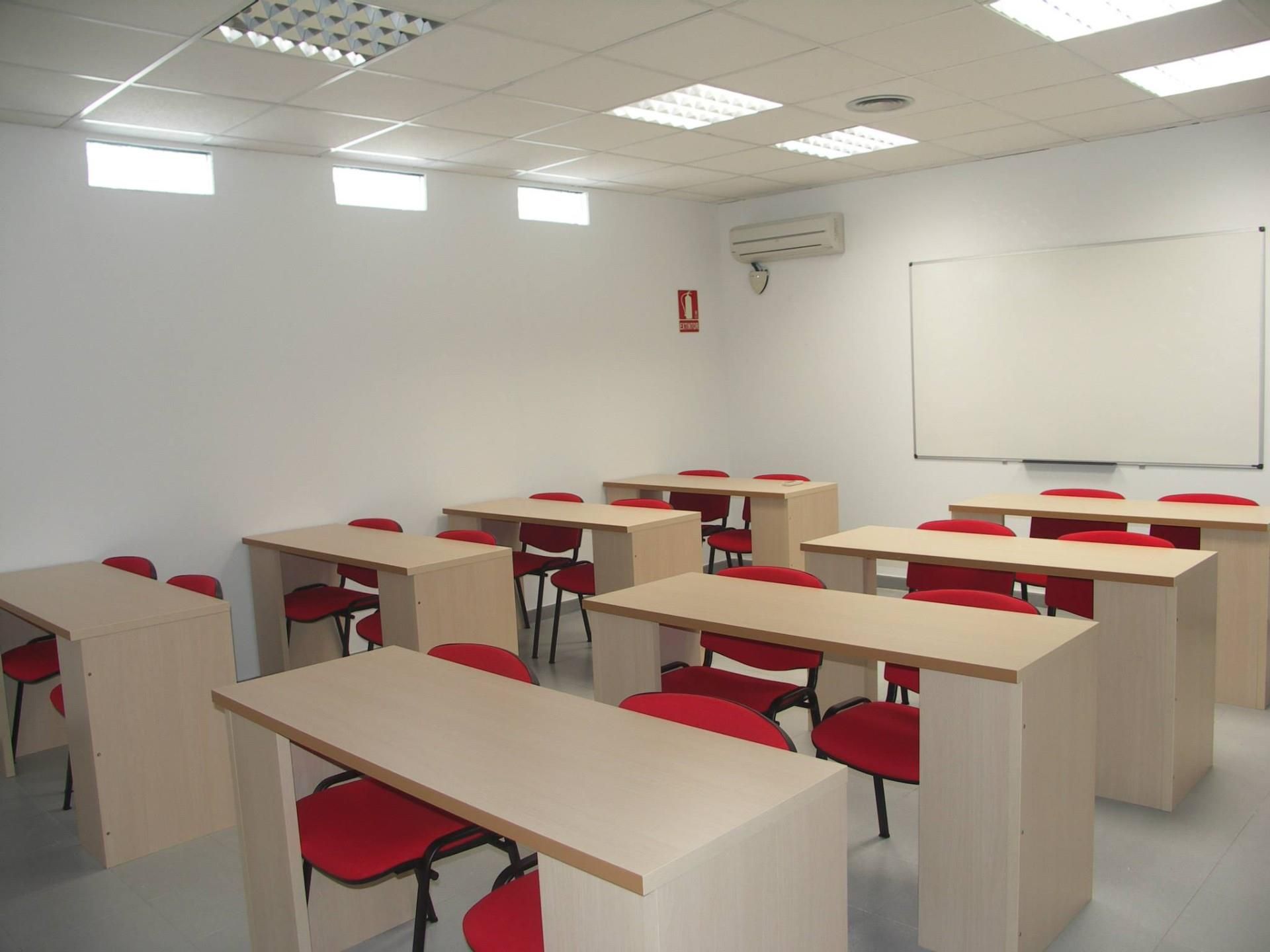 Oficina en venda en Alcañiz amb Aire condicionat, Calefacció i Moblat