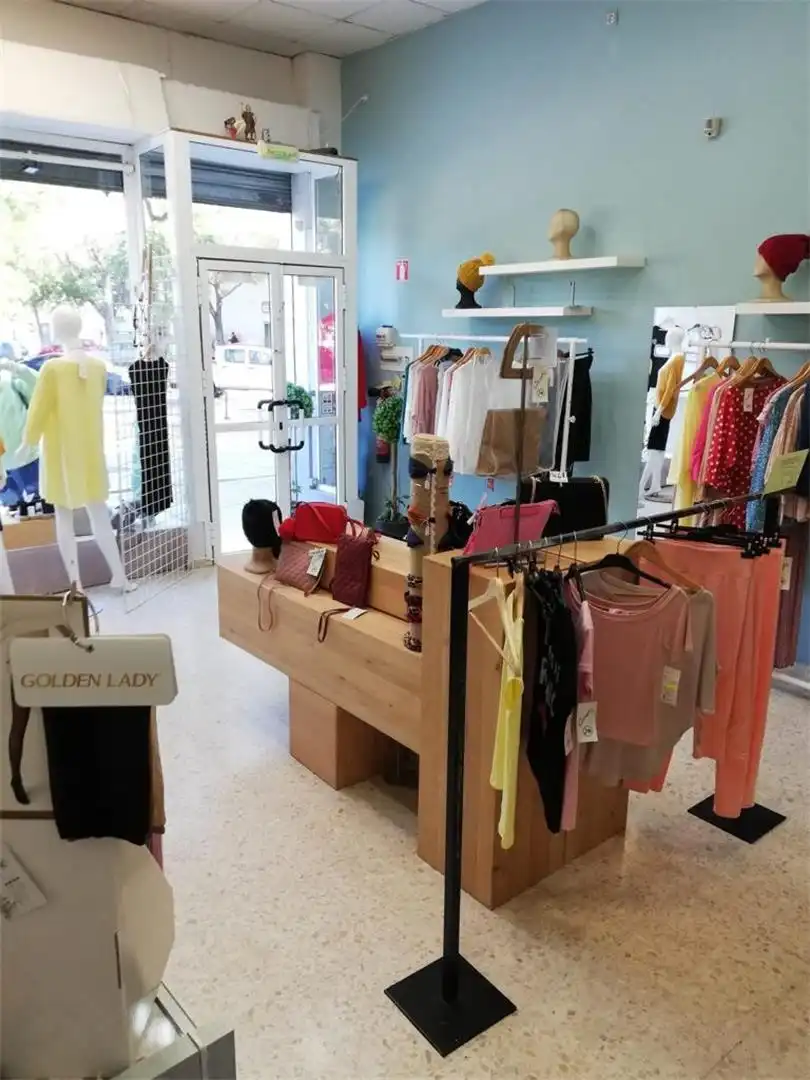 Local en venda a Calle Victoria Kent, 5, Villegas Local en venda en Sevilla amb Aire condicionat
