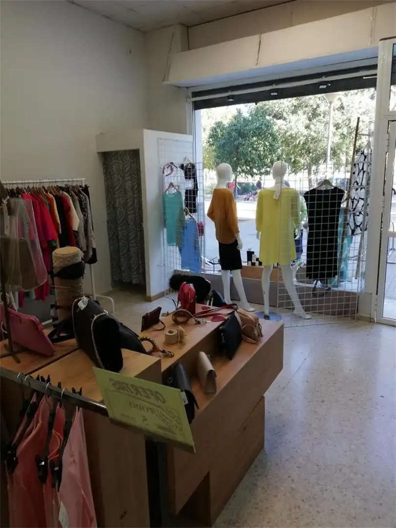 Local en venda a Calle Victoria Kent, 5, Villegas Local en venda en Sevilla amb Aire condicionat