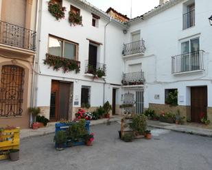 Vista exterior de Pis en venda en Aras de los Olmos amb Balcó
