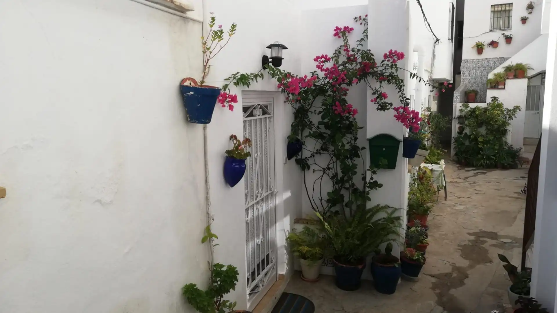 Exterior view of Planta baja for sale in Conil de la Frontera  with Air Conditioner
