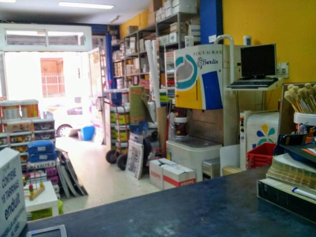 Local comercial en Venta en Calle Berlín en El Cano - Los Bermejales