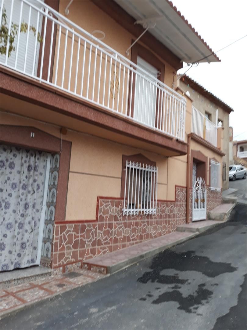 Vista exterior de Casa adosada en venda en Darro