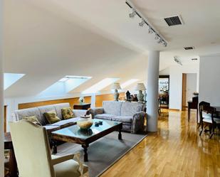 Sala d'estar de Àtic en venda en Bembibre amb Aire condicionat i Terrassa