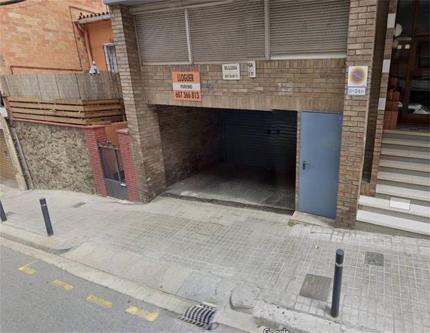 Garaje en Alquiler en Carrer de Santa Rosalia, 72 en La Teixonera