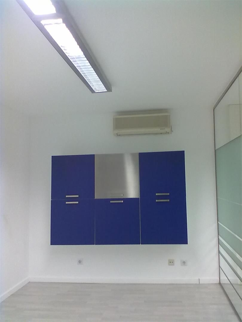 Kitchen of Office for sale in Vilanova i la Geltrú