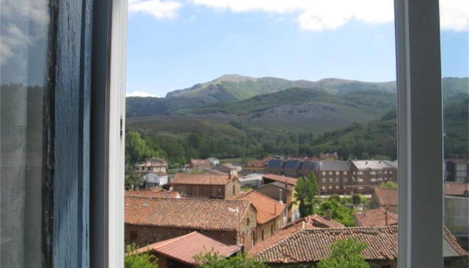 Foto 1 de Apartament en venda a Calle Poeta Eduardo Álvarez, 7e, La Pola de Gordón , León