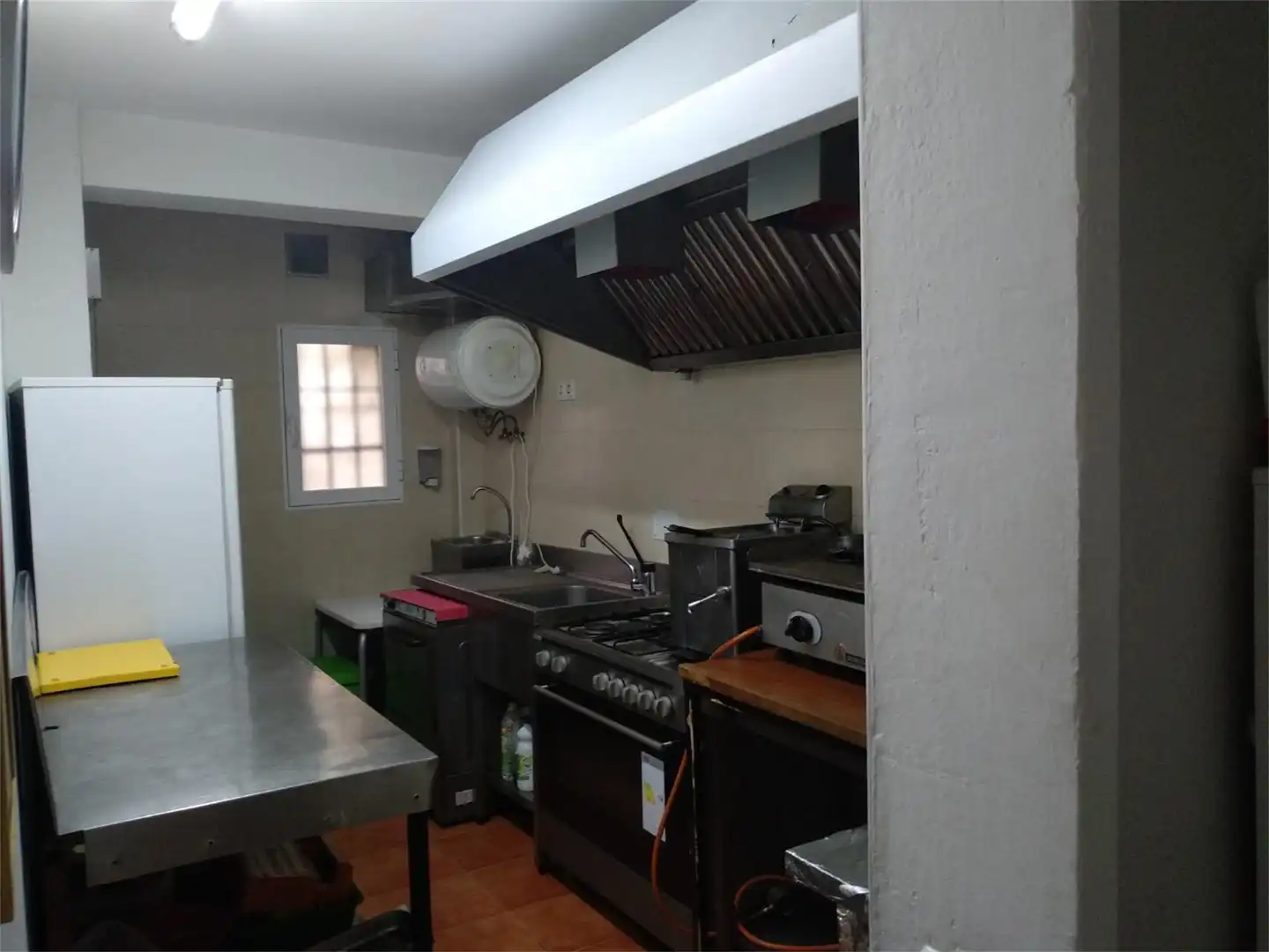 Cocina de Local en venta en Alcalá de Henares con Aire acondicionado