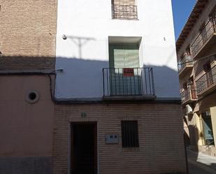 Vista exterior de Casa adosada en venda en Cascante amb Terrassa i Balcó