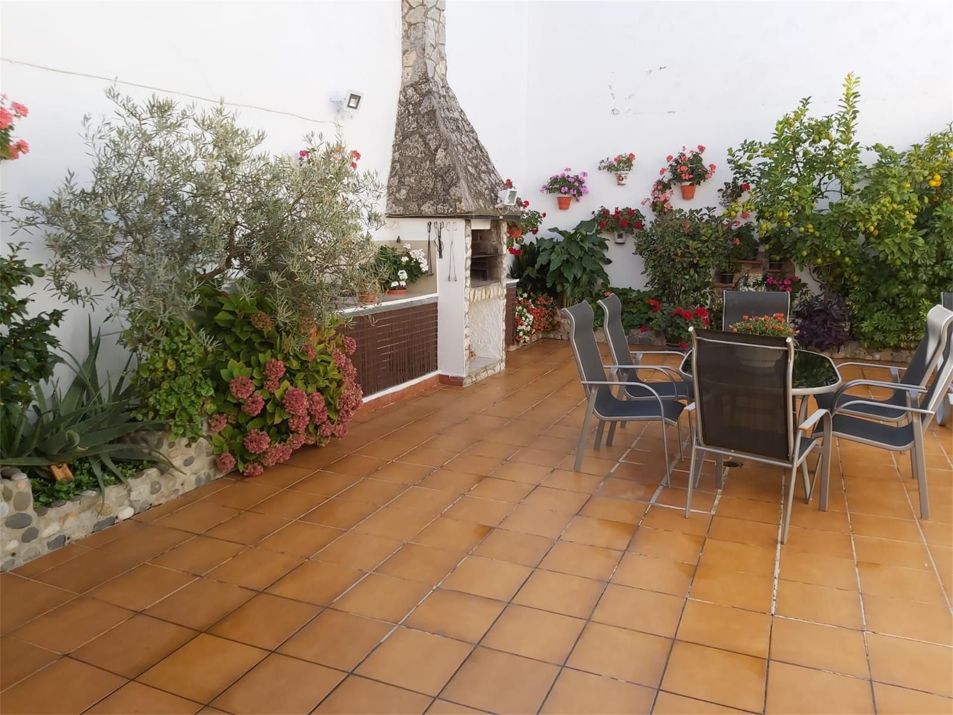 Vista exterior de Casa adosada en venta en Alguaire con Aire acondicionado, Calefacción y Terraza