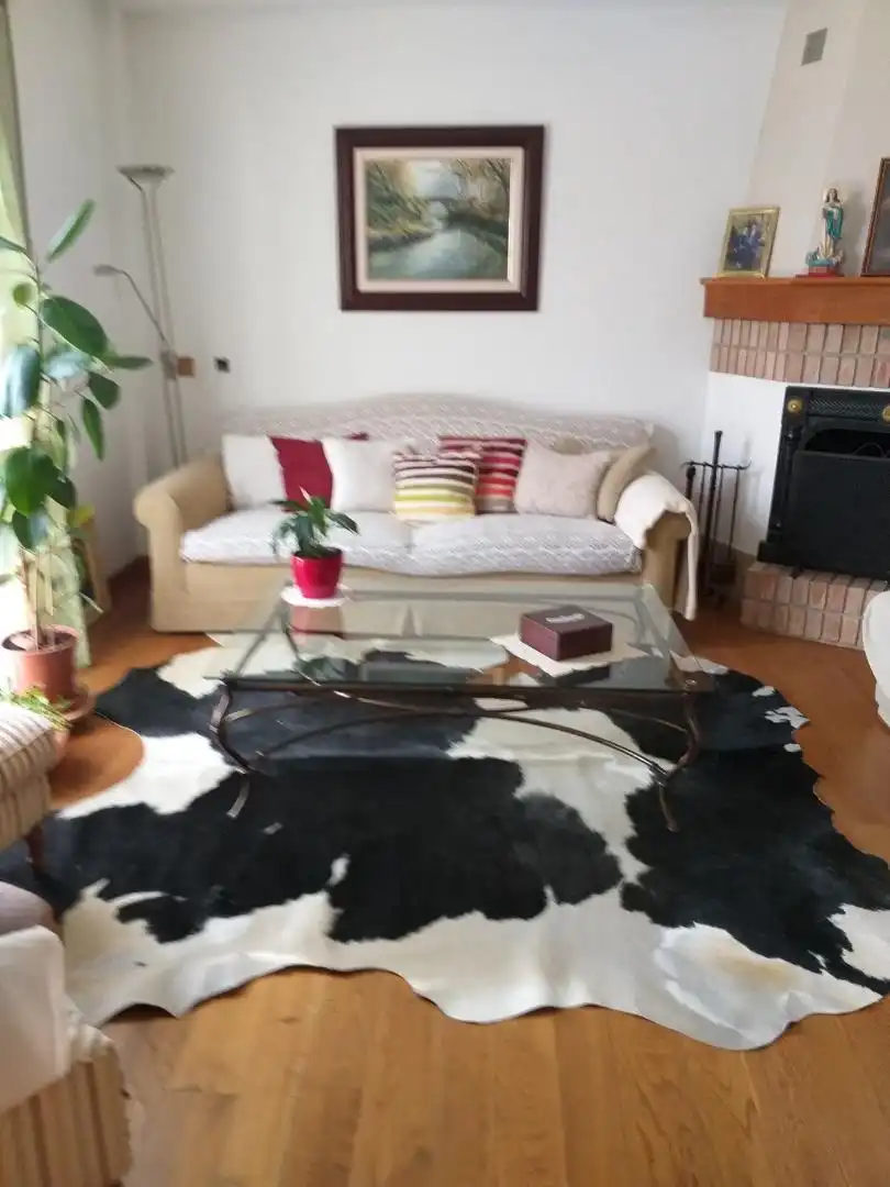 Wohnung zum Verkauf in Calle de la Fuente, 3, Valle de Yerri / Deierri Wohnzimmer von Wohnung zum Verkauf in Valle de Yerri / Deierri mit Heizung, Privatgarten und Parkett