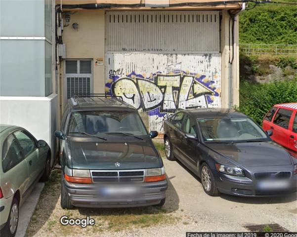 Local comercial en Alquiler en Avenida de Fonteculler en Eirís