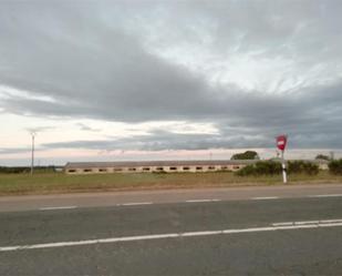 Exterior view of Industrial buildings to rent in Villamañán