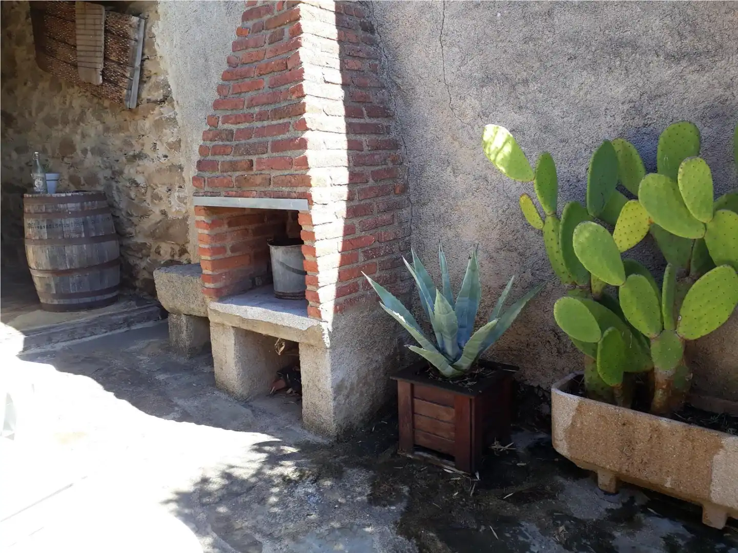 Casa adosada en venda a Calle Alba, Hinojosa de Duero Jardí de Casa adosada en venda en Hinojosa de Duero amb Jardí privat i Rentadora